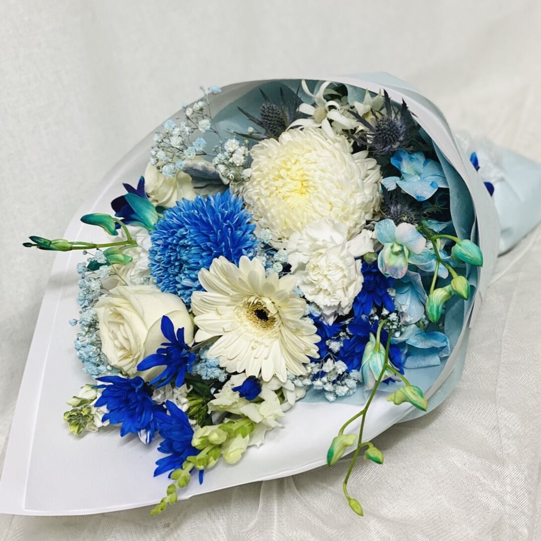 A Blue Skies Bouquet - Image 3